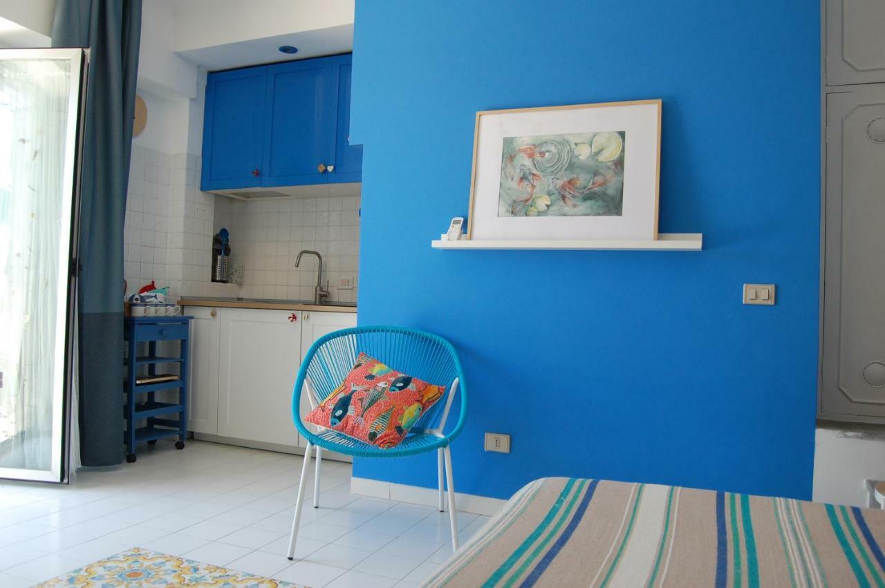 La Casa Sulla Spiaggia Lägenhet Nettuno Exteriör bild