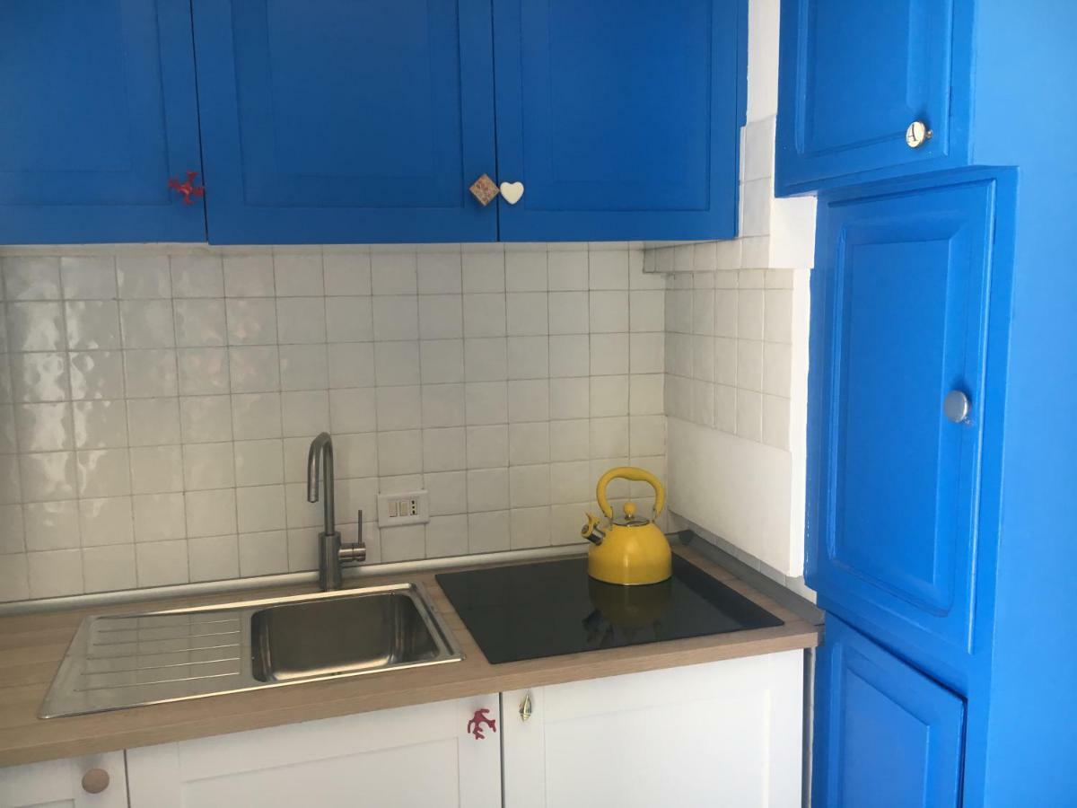 La Casa Sulla Spiaggia Lägenhet Nettuno Exteriör bild
