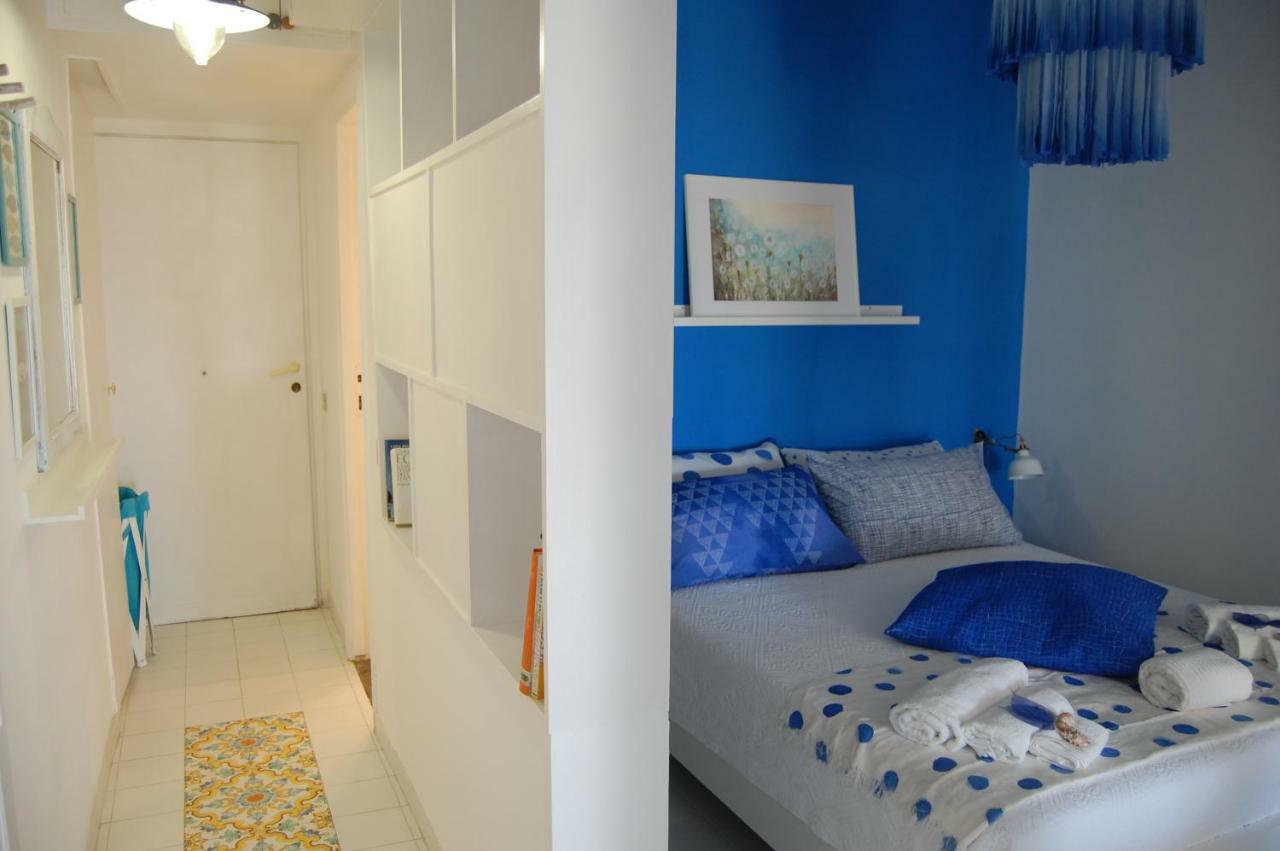 La Casa Sulla Spiaggia Lägenhet Nettuno Exteriör bild
