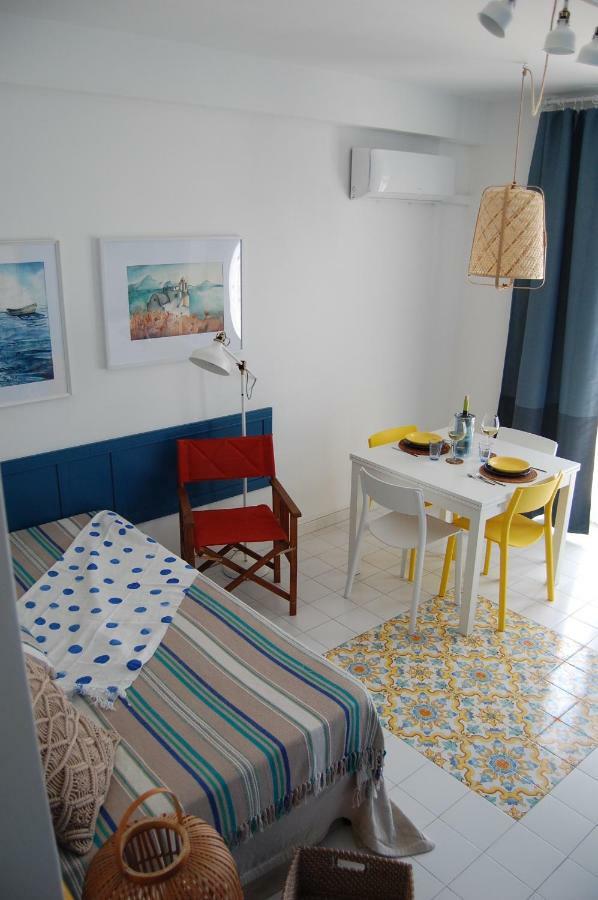 La Casa Sulla Spiaggia Lägenhet Nettuno Exteriör bild