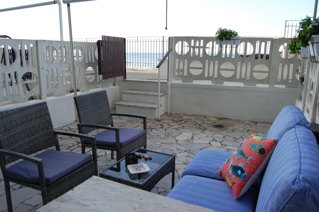La Casa Sulla Spiaggia Lägenhet Nettuno Exteriör bild